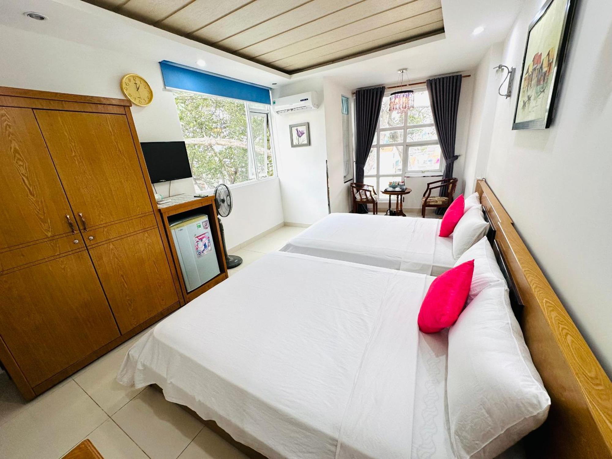 Redflower Hotel โฮจิมินห์ซิตี้ ภายนอก รูปภาพ