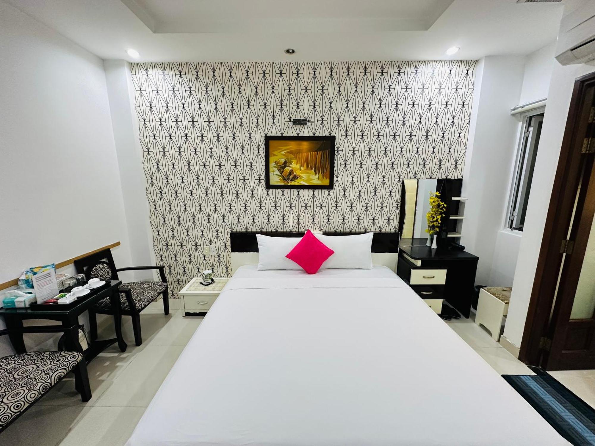 Redflower Hotel โฮจิมินห์ซิตี้ ภายนอก รูปภาพ