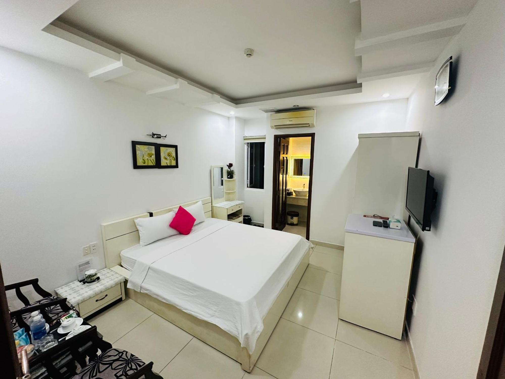 Redflower Hotel โฮจิมินห์ซิตี้ ภายนอก รูปภาพ