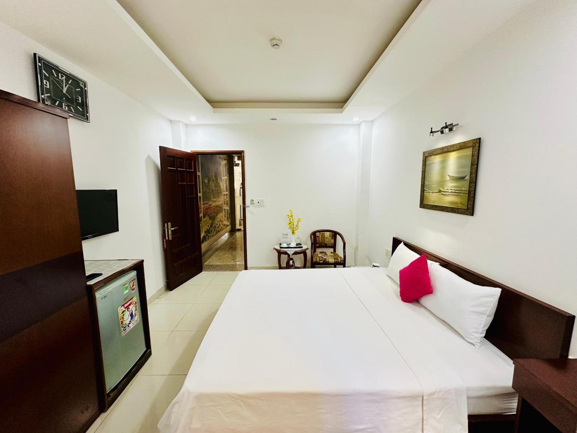 Redflower Hotel โฮจิมินห์ซิตี้ ภายนอก รูปภาพ