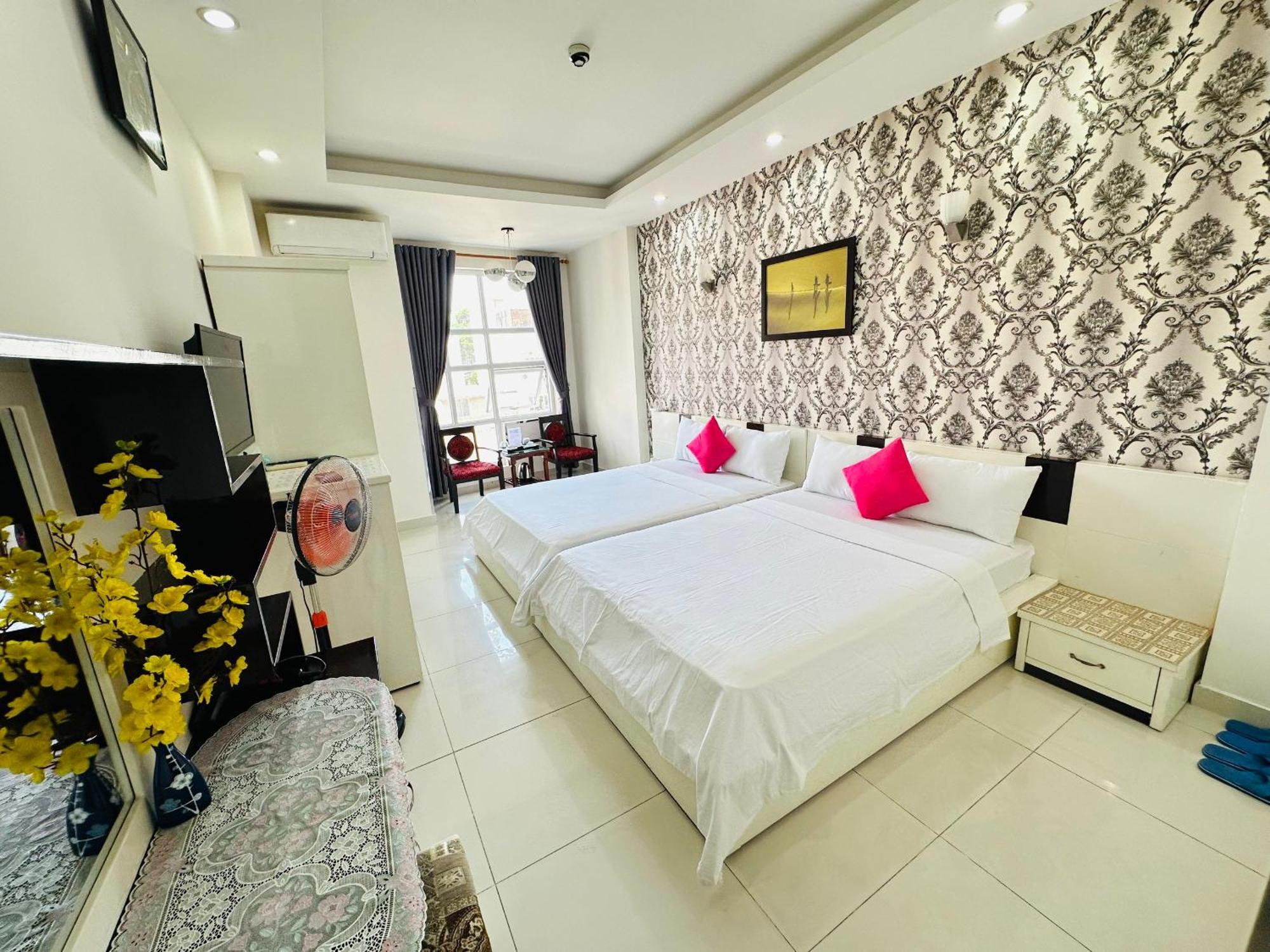 Redflower Hotel โฮจิมินห์ซิตี้ ภายนอก รูปภาพ
