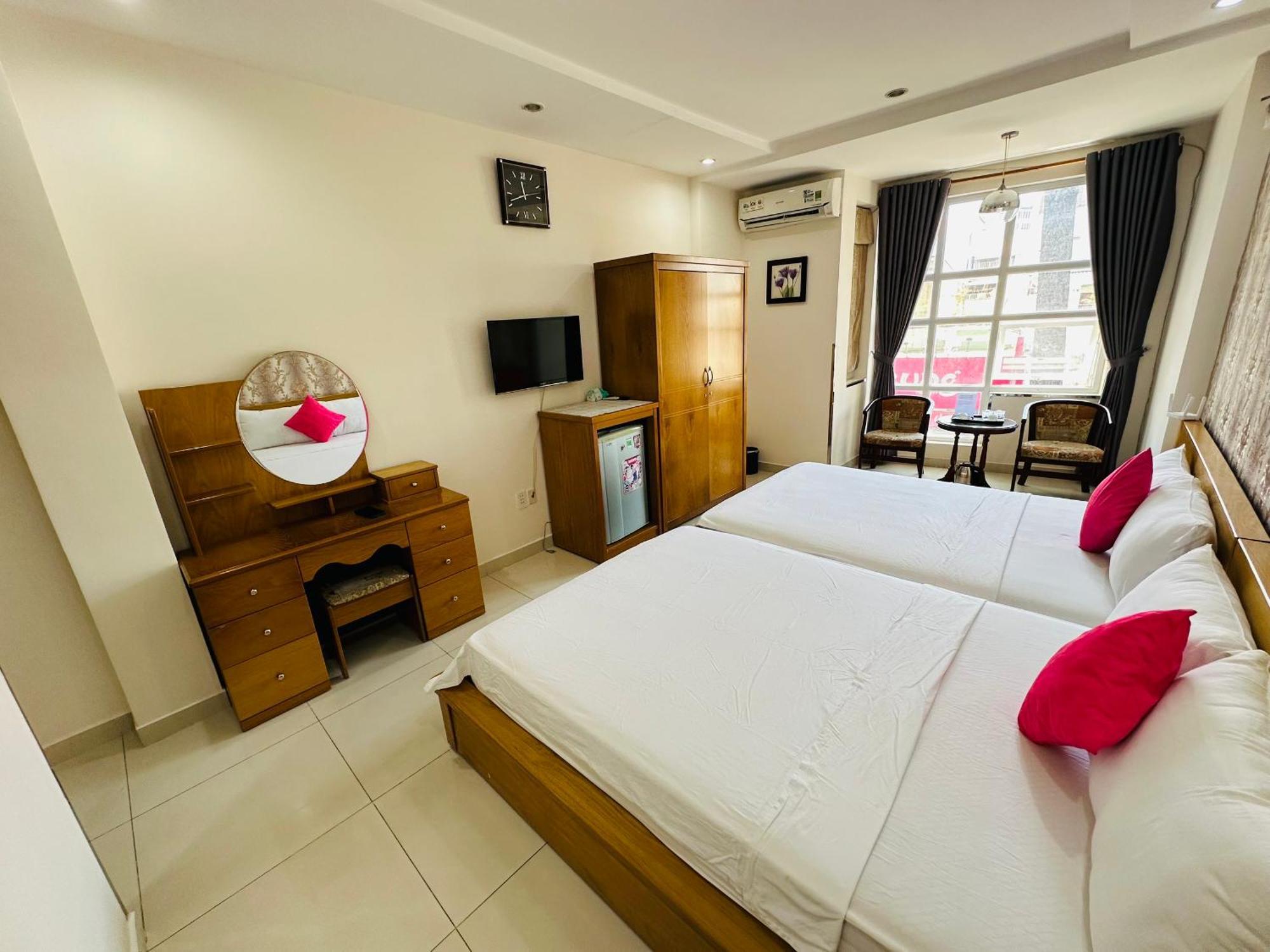 Redflower Hotel โฮจิมินห์ซิตี้ ภายนอก รูปภาพ