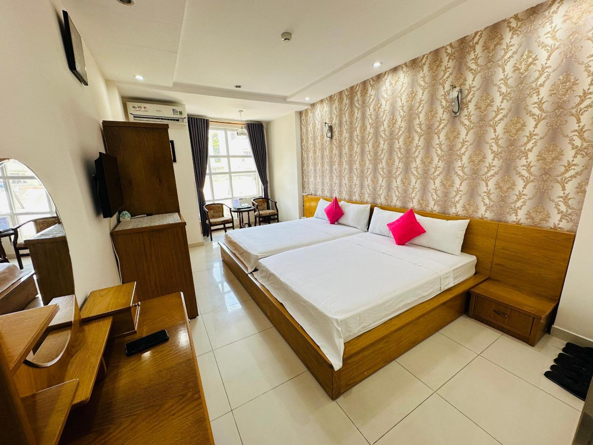 Redflower Hotel โฮจิมินห์ซิตี้ ภายนอก รูปภาพ