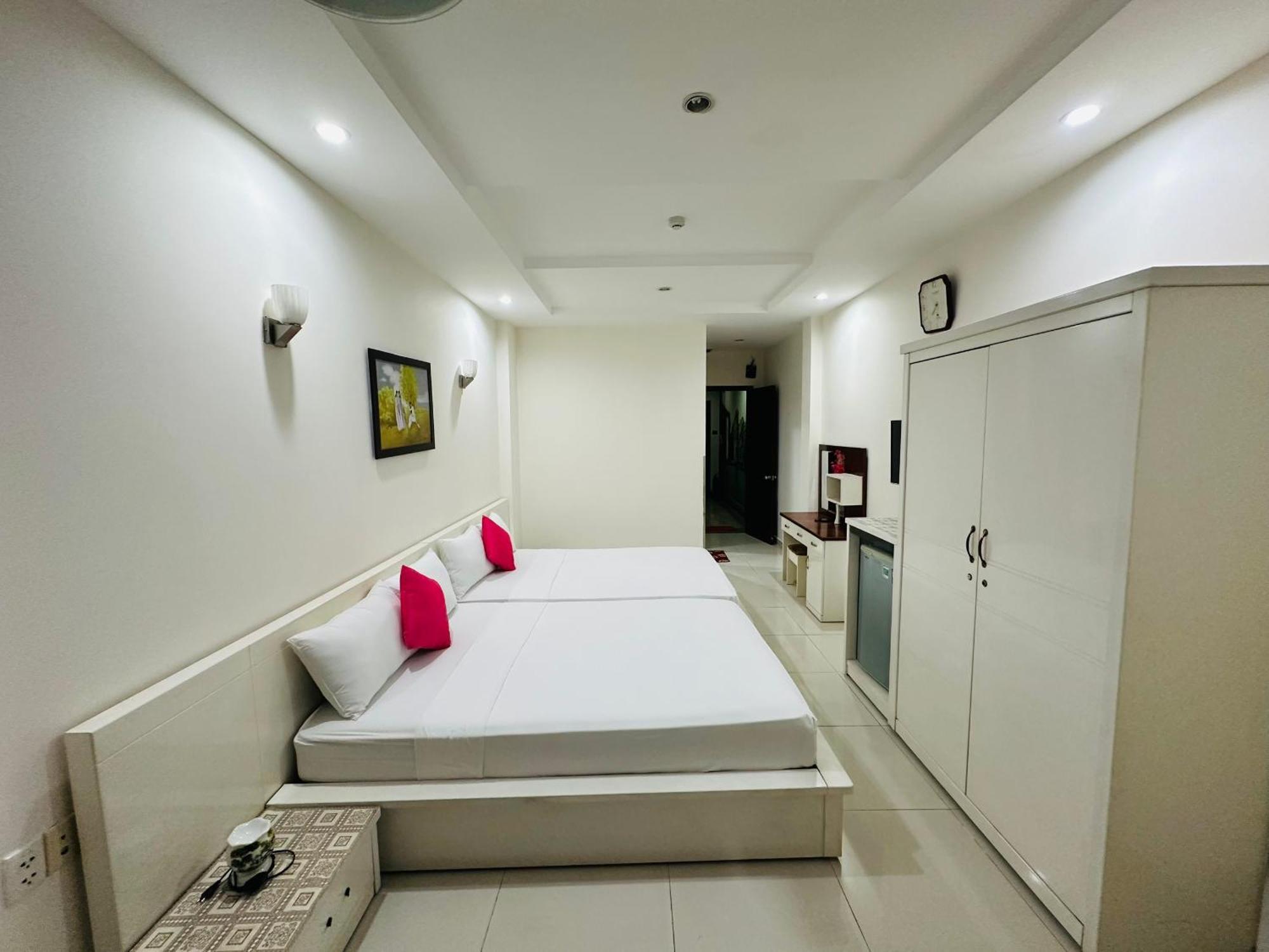 Redflower Hotel โฮจิมินห์ซิตี้ ภายนอก รูปภาพ