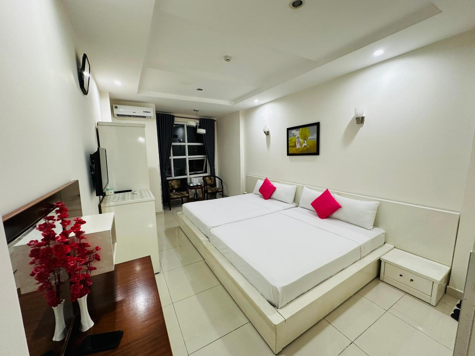 Redflower Hotel โฮจิมินห์ซิตี้ ภายนอก รูปภาพ