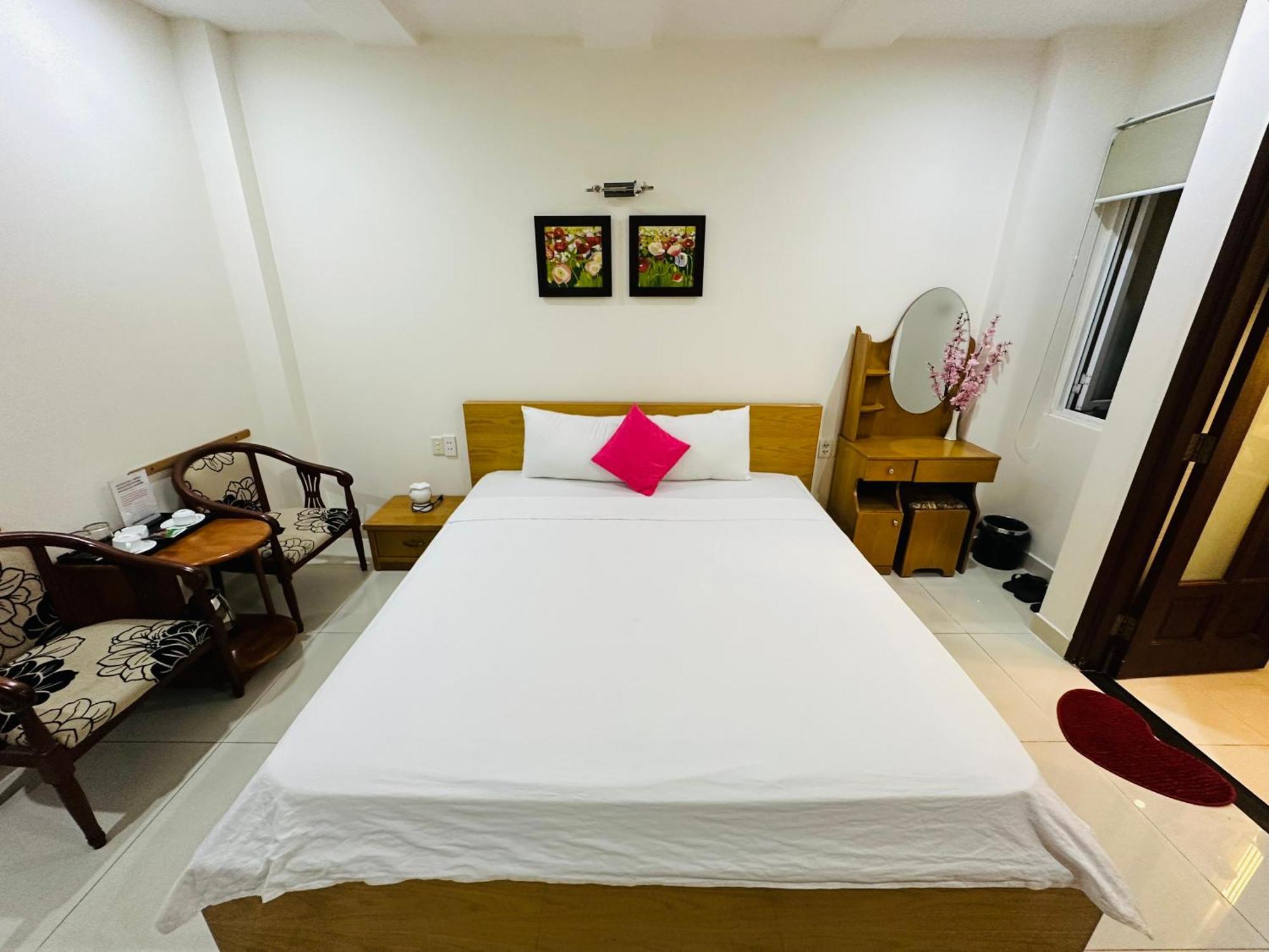 Redflower Hotel โฮจิมินห์ซิตี้ ภายนอก รูปภาพ