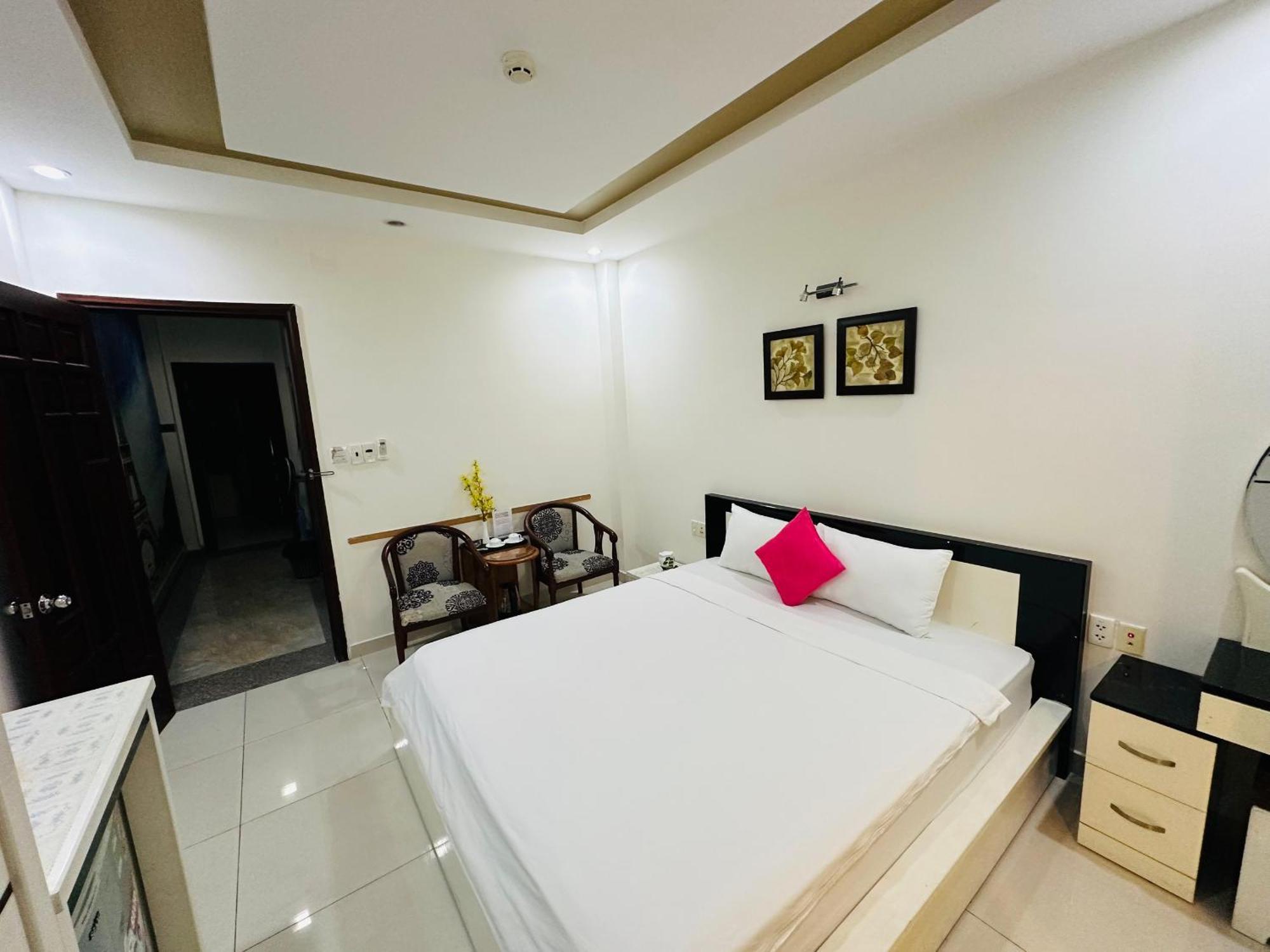 Redflower Hotel โฮจิมินห์ซิตี้ ภายนอก รูปภาพ
