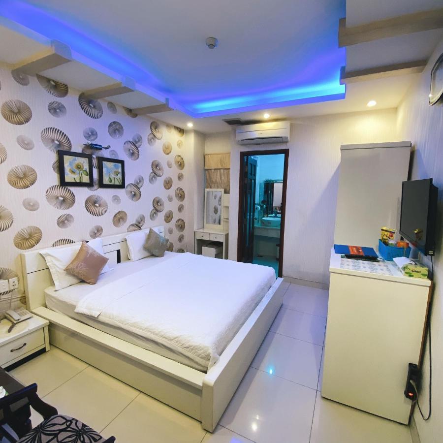 Redflower Hotel โฮจิมินห์ซิตี้ ภายนอก รูปภาพ