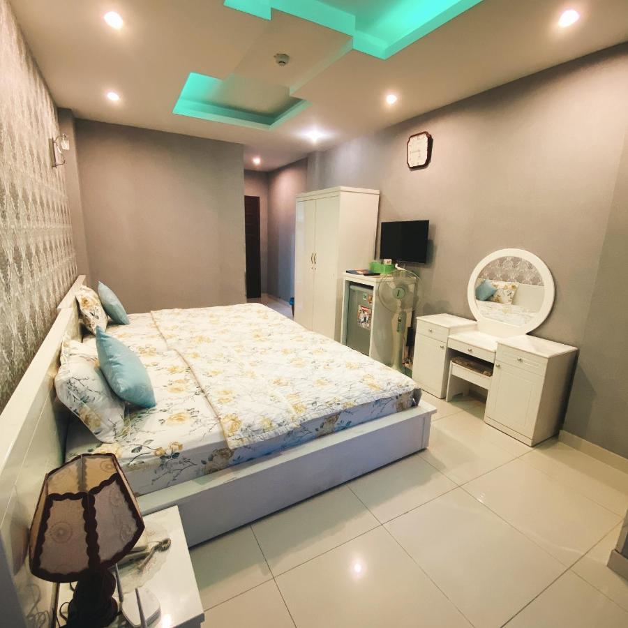 Redflower Hotel โฮจิมินห์ซิตี้ ภายนอก รูปภาพ